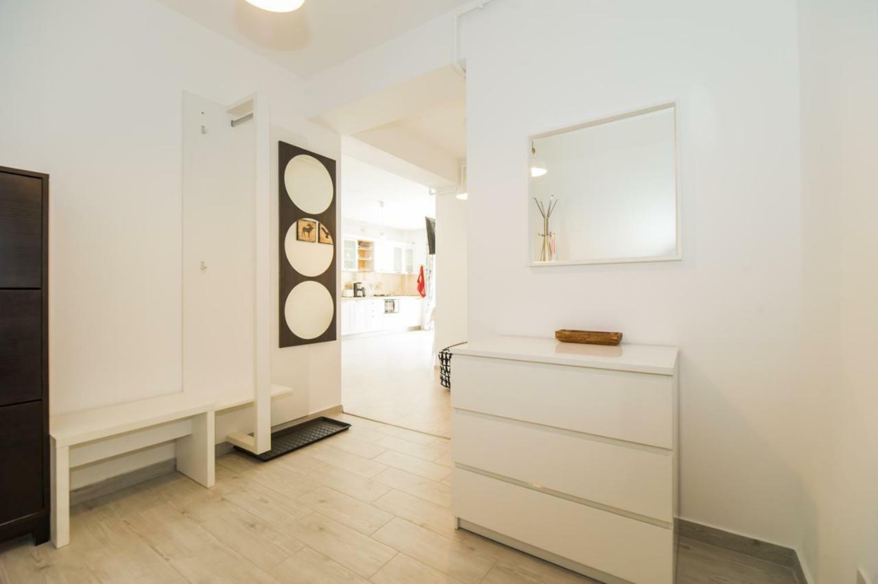 בראשוב Schiller Apartment 57 - Free Private Parking מראה חיצוני תמונה