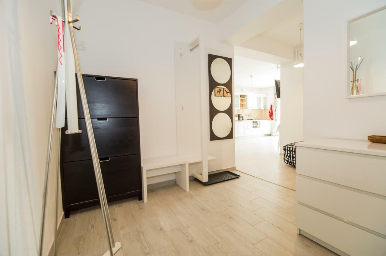 בראשוב Schiller Apartment 57 - Free Private Parking מראה חיצוני תמונה
